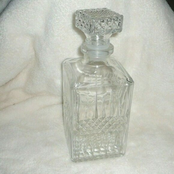 Thick Diamond Glass 9" Old Style 2 Pc Carafe Liquor Decanter Bottle With Stopper - Picture 1 of 4